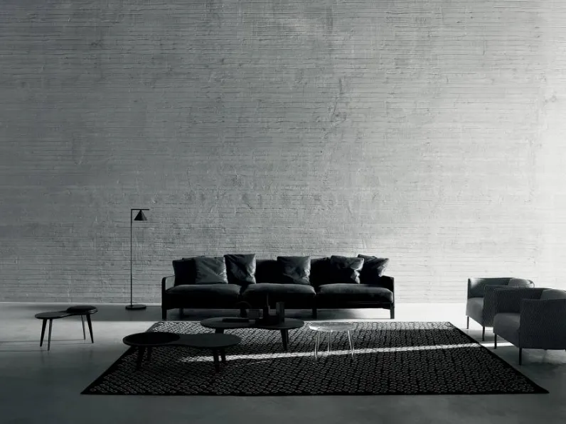 Divano lineare Dumas in pelle di Living Divani