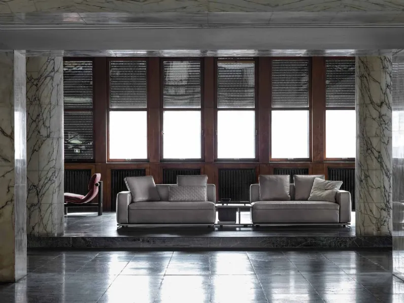 Divano lineare in pelle Eddie di Frigerio