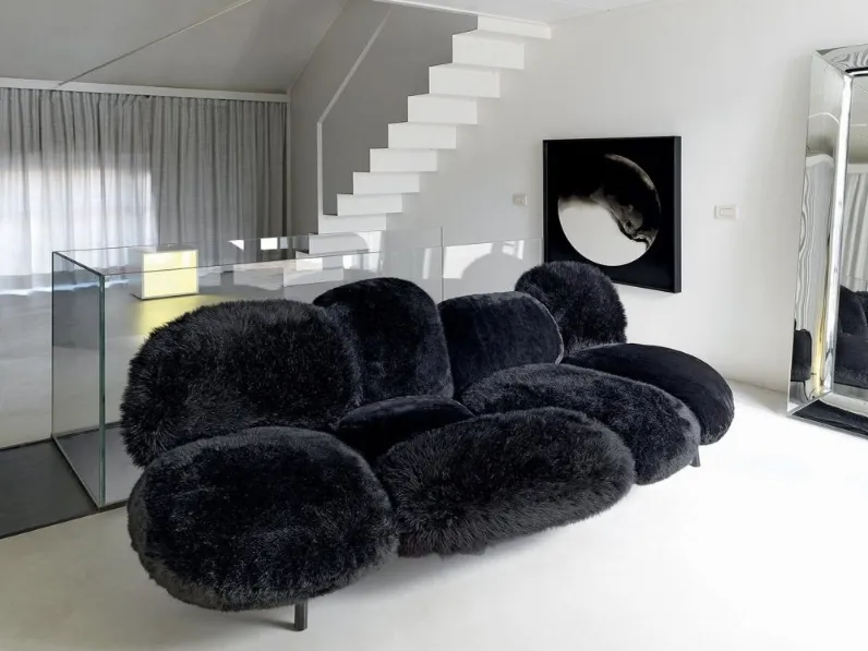 Divano di design in pelliccia ecologica strutturato con cuscini comodi e morbidi Cipria di Edra