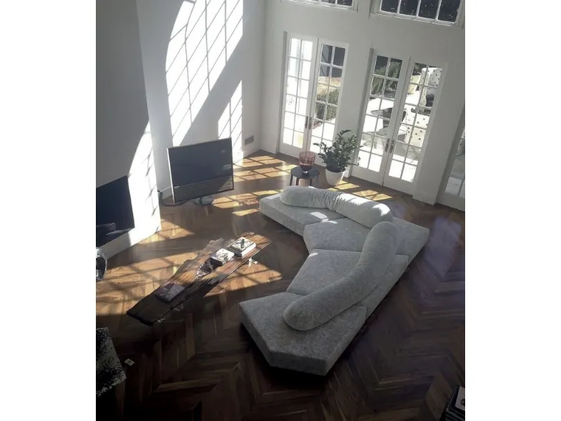 Divano modulabile in tessuto On The Rocks di Edra