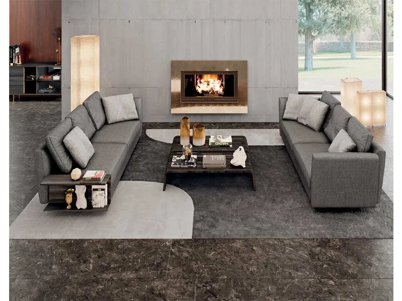 Divano lineare in tessuto Ester di Pacini e Cappellini