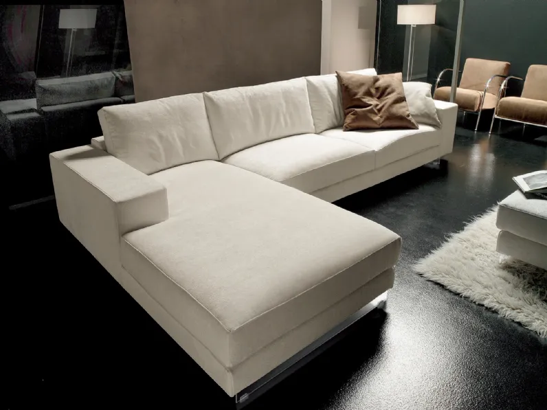 Divano con penisola Etimo di Dhome