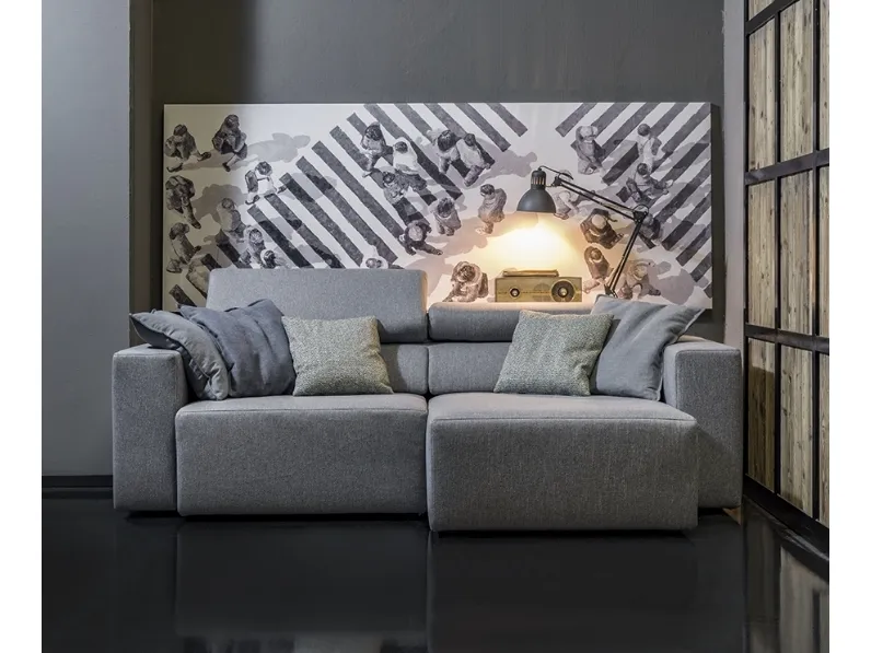 Divano lineare Chassé con poggiatesta e sedute regolabili di Flexstyle
