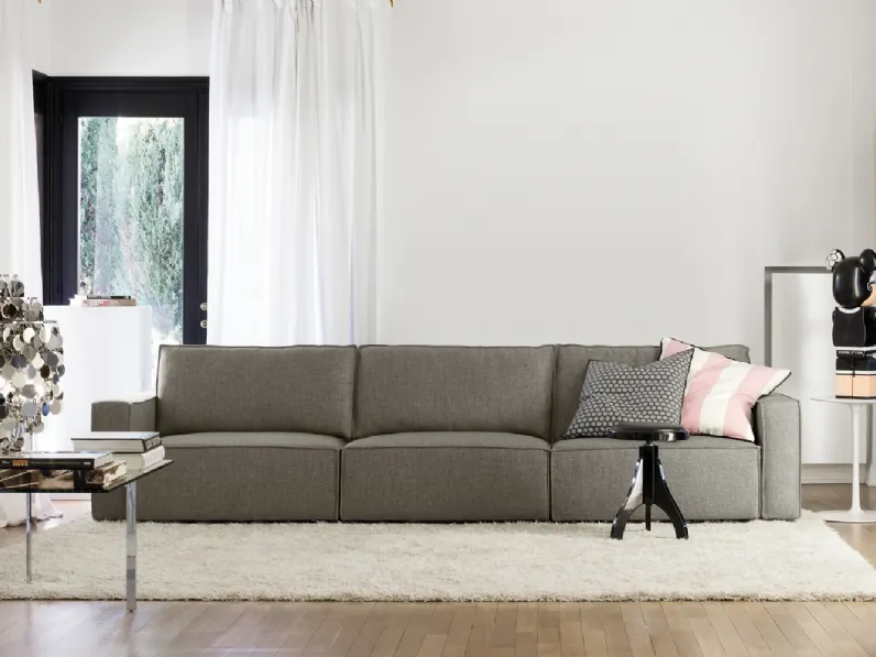 Divano lineare Genius Gold di Flexteam