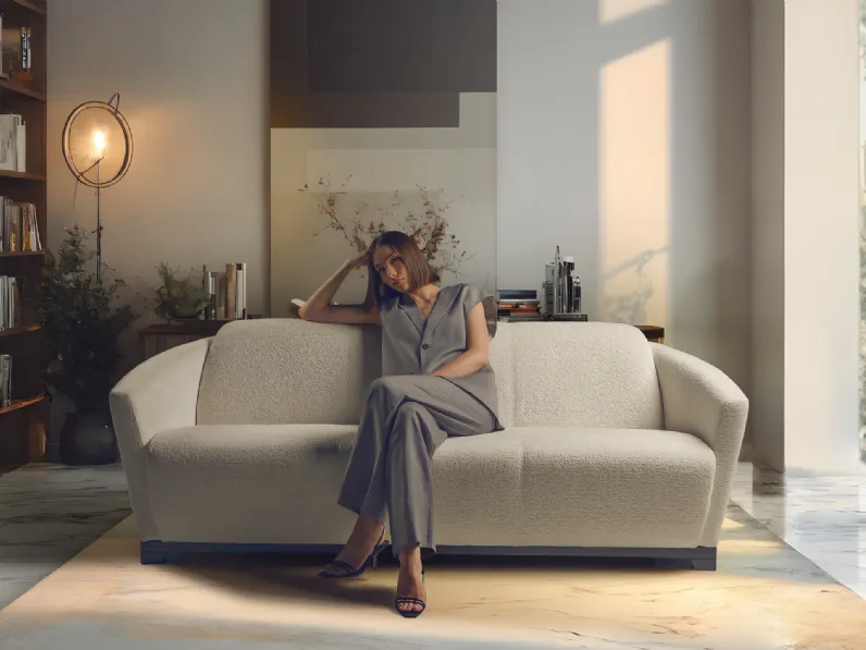 Divano lineare in tessuto Hotel di Calia