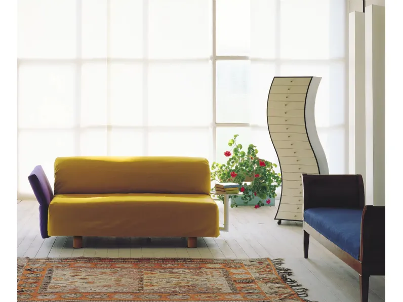 Divano Letto essenziale in tessuto Istante di Campeggi