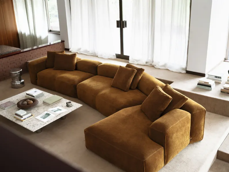 Divano angolare in tessuto imbottito Le Mura XL di Tacchini