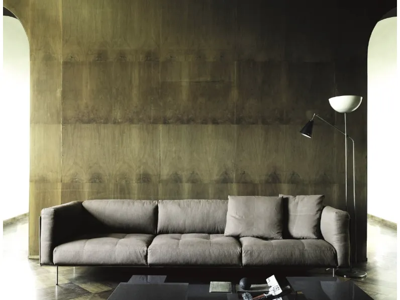 Divano lineare in tessuto imbottito Rod XL di Living Divani