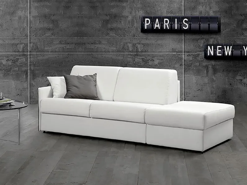 Divano Letto lineare in tessuto con pouf Lollò di Excò