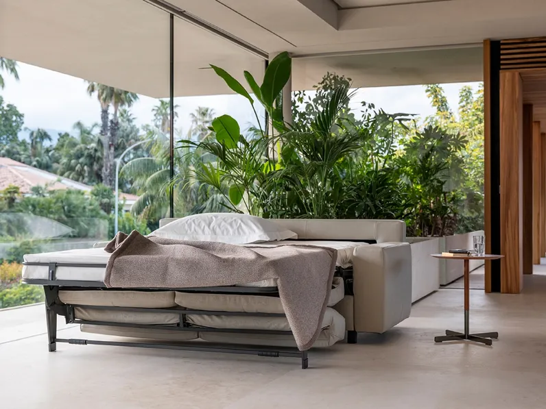 Divano Letto matrimoniale in pelle Massimosistema Sofa Bed di Poltrona Frau