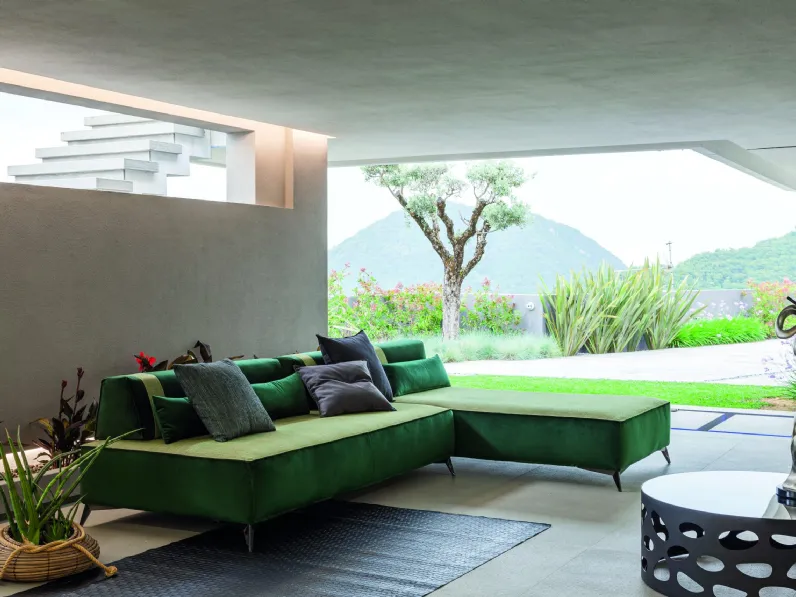 Divano con penisola Merk Air di Fabbri Salotti