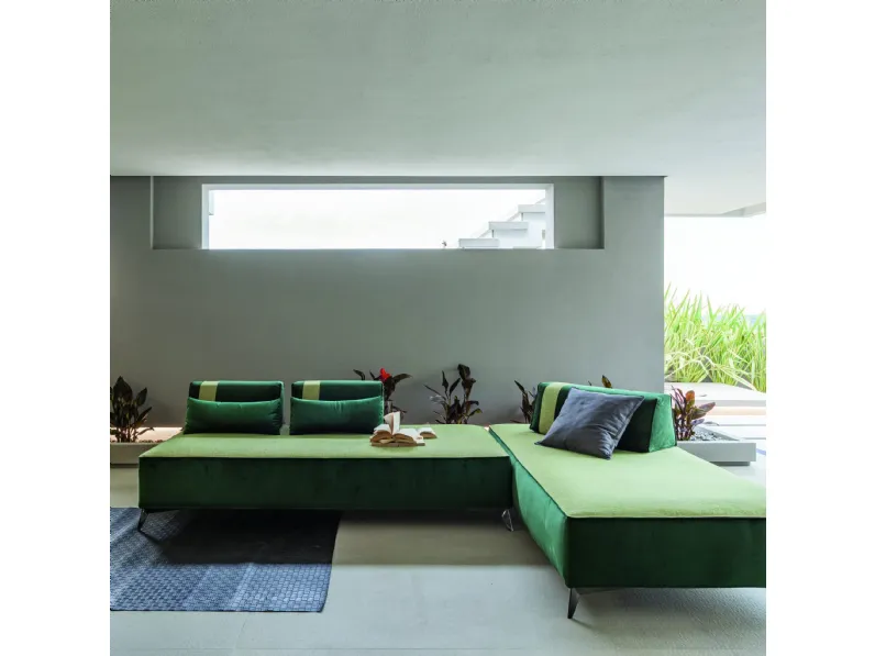 Divano con penisola Merk Air di Fabbri Salotti