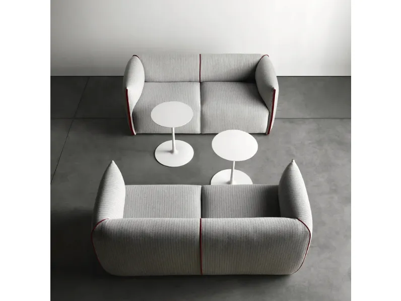 Divano lineare Mia di MDF Italia