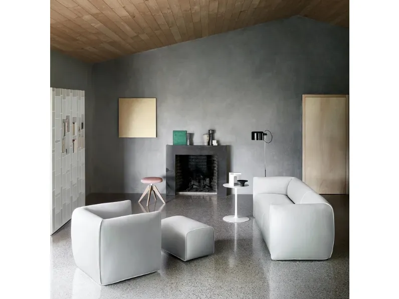 Divano lineare Mia di MDF Italia