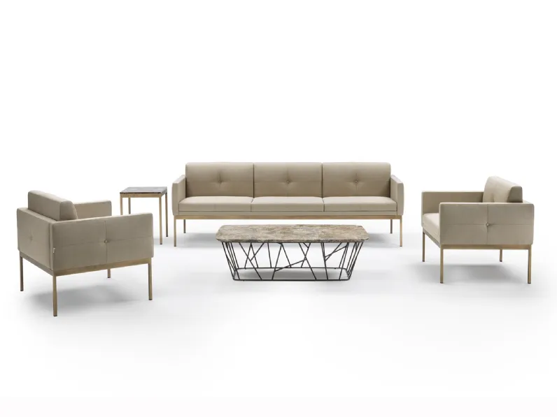 Salotto lineare in tessuto Milton di Marelli