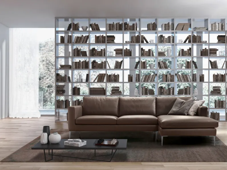 Divano in ecopelle con penisola Modena di Valmori