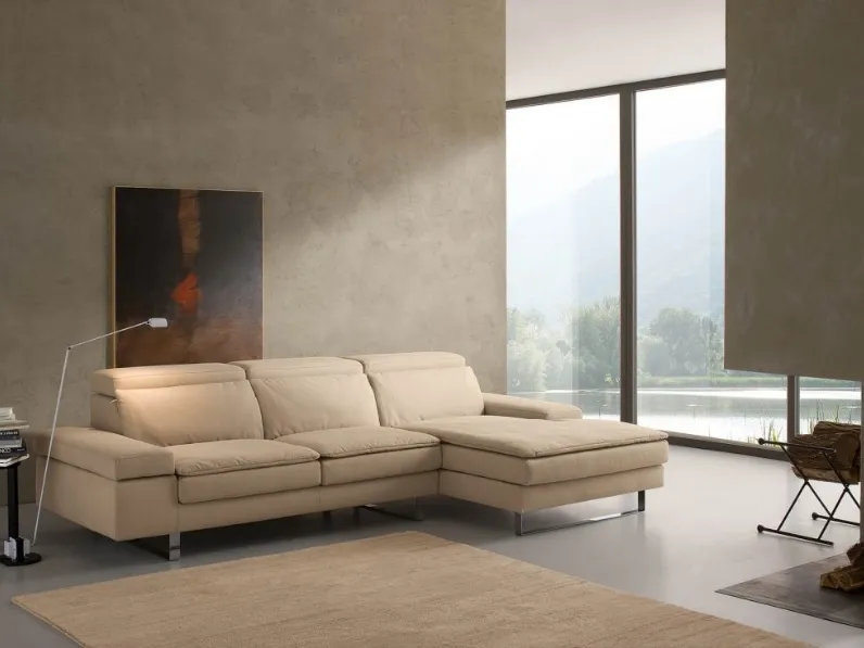 Divano in tessuto con penisola Gordon di MorbidLine Salotti