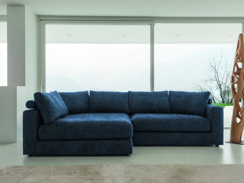 Divano con penisola Nashira di Fabbri Salotti