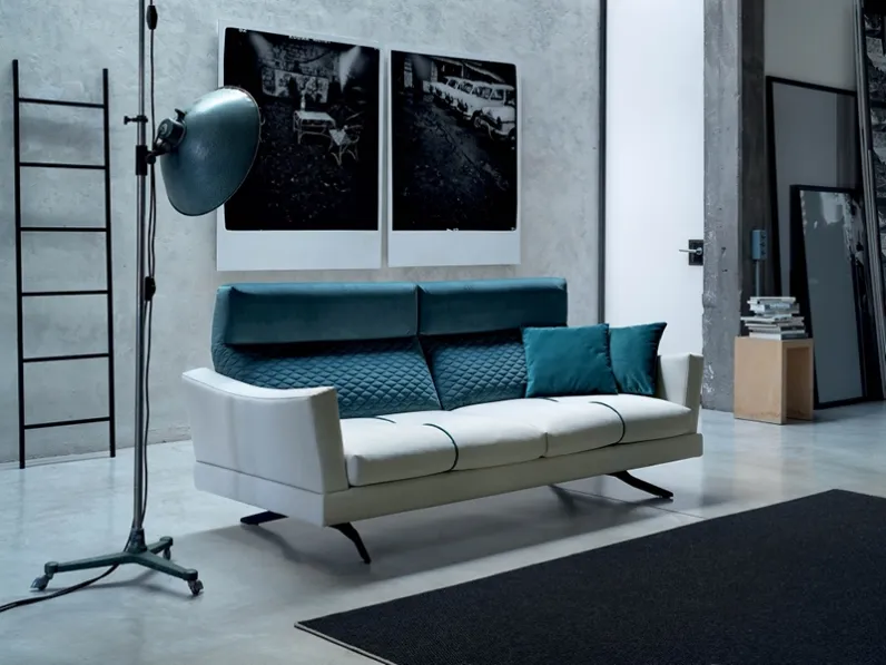 Divano lineare in tessuto Oceano di Rigosalotti