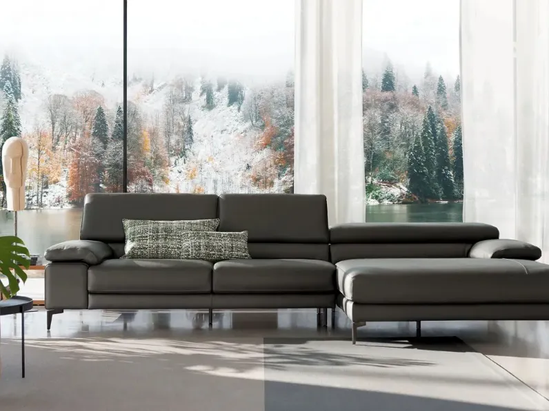 Divano in pelle Paris di Doimo Salotti