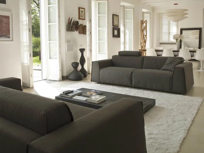 Divano letto lineare Parker in tessuto di Milano Bedding