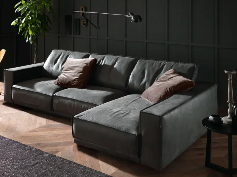 Divano in pelle con penisola Rafael New di Valentini