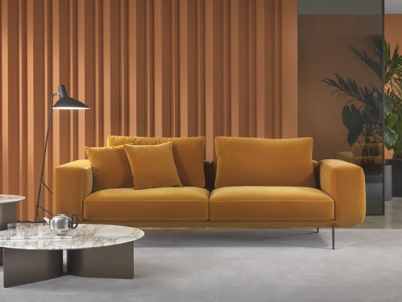 Divano lineare in velluto Richard di Marelli