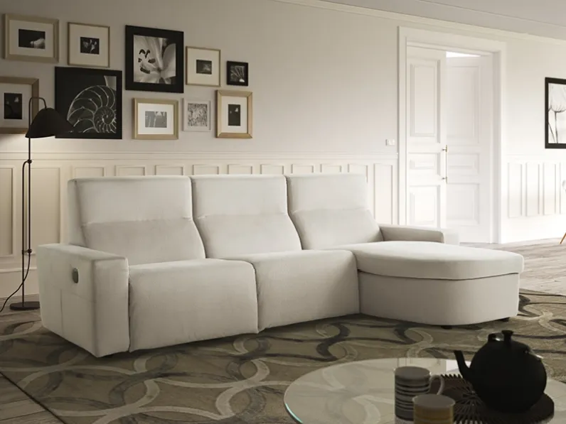 Divano relax in pelle con penisola Jet di Rigosalotti