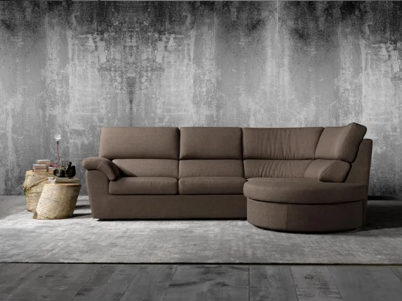 Divano angolare in tessuto con elemento finale tondo Barcellona di Salvetti