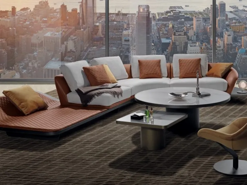 Divano angolare Segno Chaise Longue in tessuto e pelle di Reflex