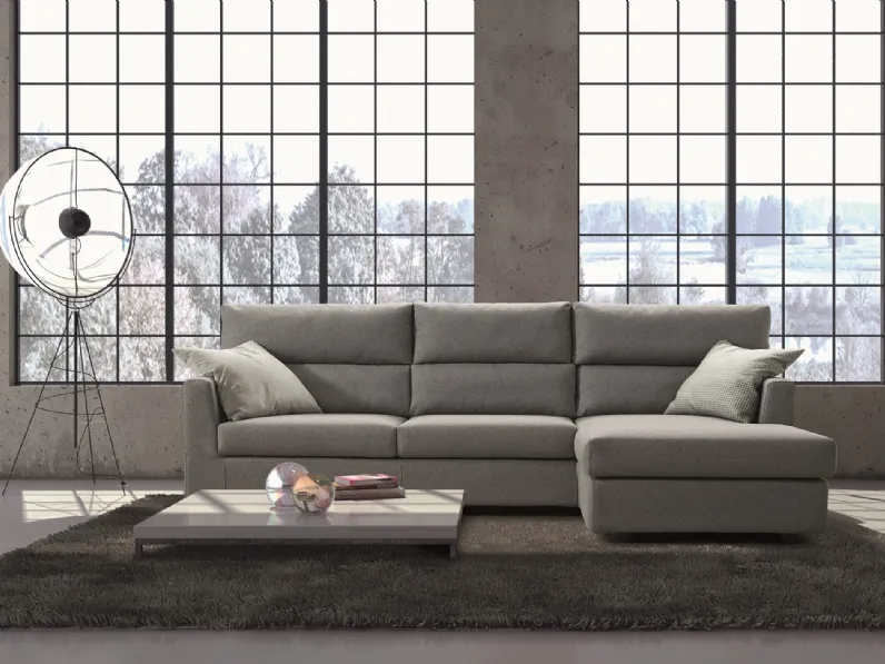 Divano in tessuto con penisola Slim di Astor poltrone e divani