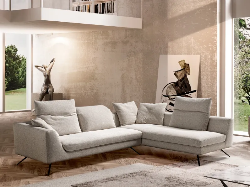 Divano angolare elegante in tessuto Soprano di Max Divani