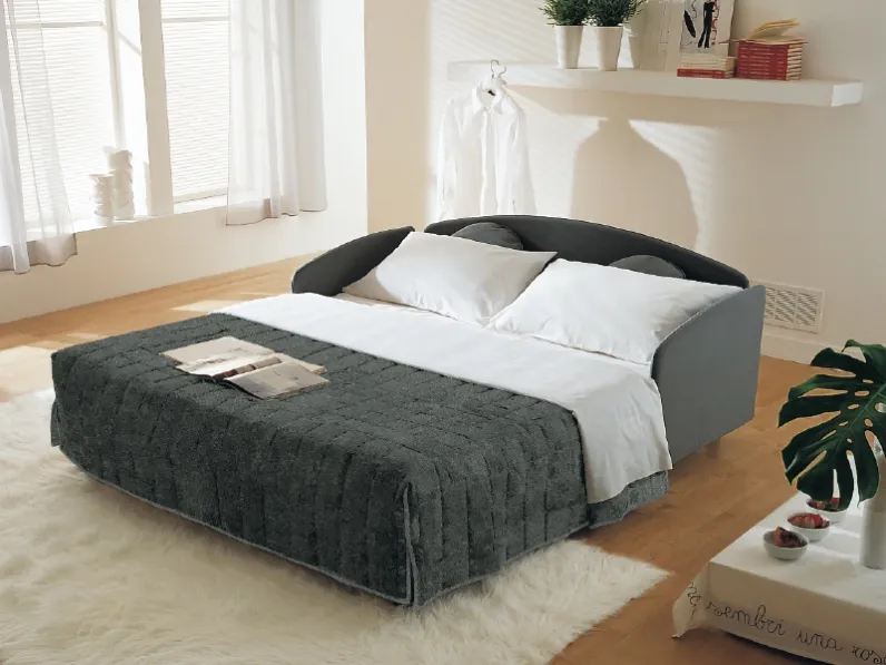 Divano letto lineare matrimoniale Spot di Rigosalotti