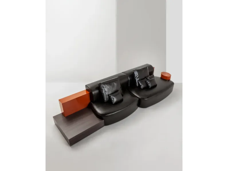 Divano lineare in pelle Symphony Sofa di Laura Meroni