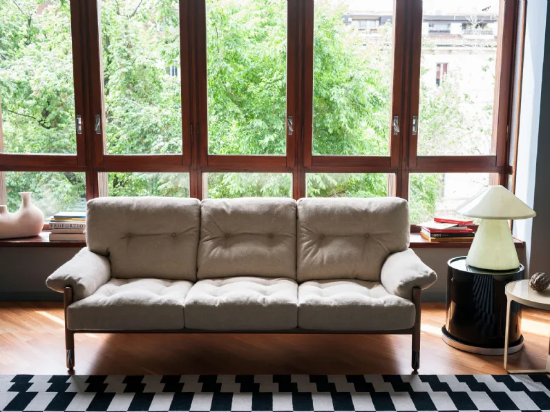 Divano lineare in tessuto Sella di Tacchini