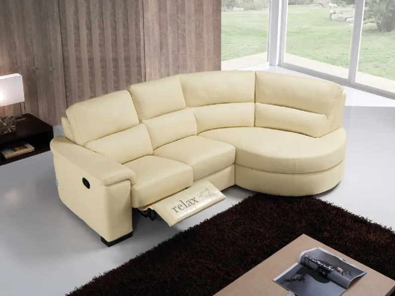 Divano in pelle con pediera estraibile Accanto di Tancredi salotti