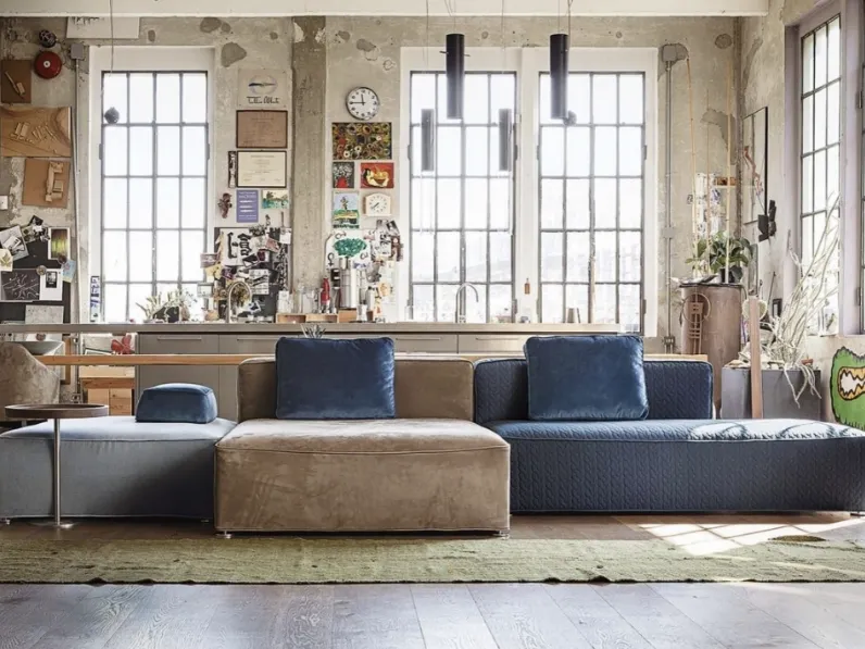 Divano in tessuto con penisola Glam di Vibieffe