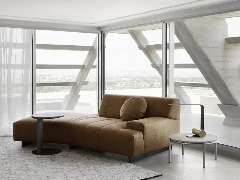 Divano lineare in tessuto Zara Deep di Nicoline