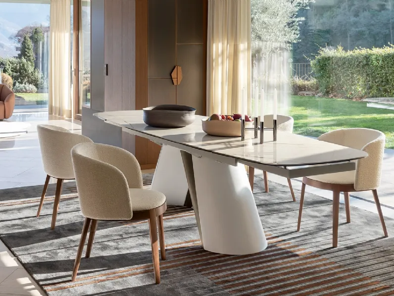 Sedia Adèl con schienale avvolgente di Calligaris