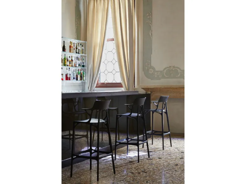 Sgabello AI Stool di Kartell