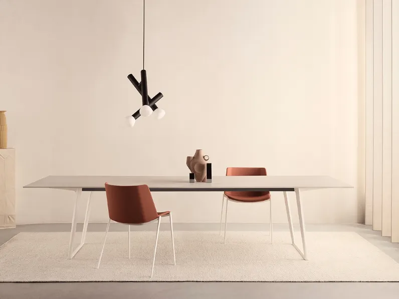 Sedia impilabile Aiku di MDF Italia