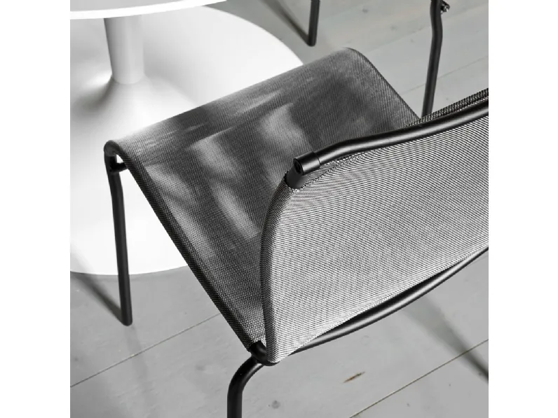 Sedia in metallo e tessuto Air di Connubia