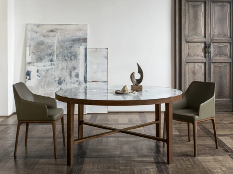 Sedia in pelle con braccioli e struttura in legno Amanda Comfort di Alivar