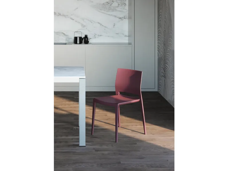 Sedia impilabile Andromeda in tecnopolimero bordeaux di AF Ferrero