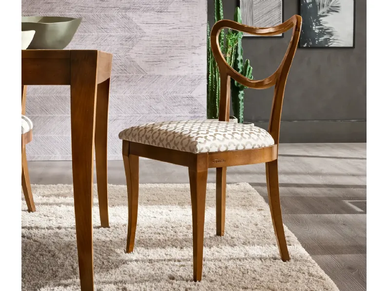 Sedia Apus in legno con seduta in tessuto imbottito di Le Fablier