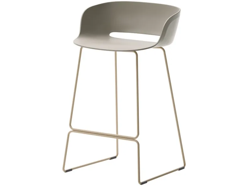 Sgabello Babila in tecnopolimero con struttura in acciaio di Veneta Cucine