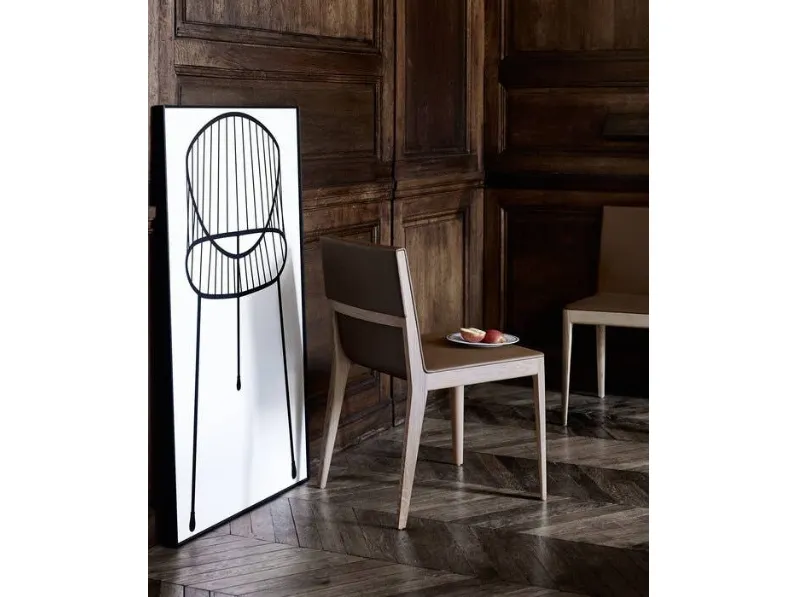 Sedia El in legno massello rivestita in pelle di B&B Italia