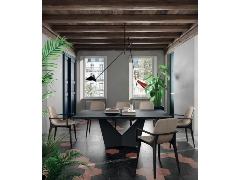 Sedia Boutique con braccioli in tessuto e massello di frassino di Scavolini