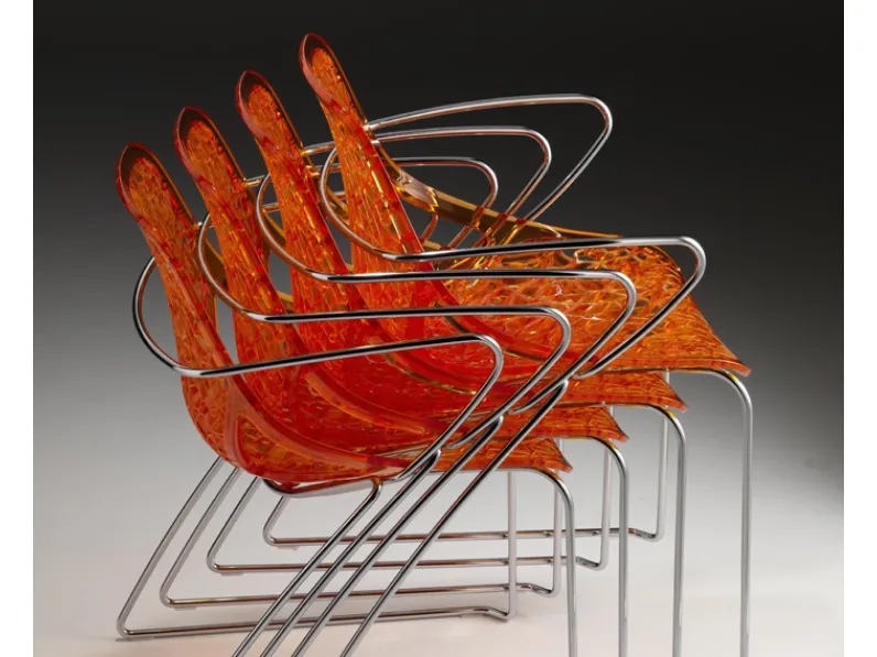 Sedia impilabile Caprice Tube di Casprini