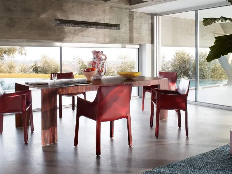 Sedia in cuoio Cab 413 di Cassina